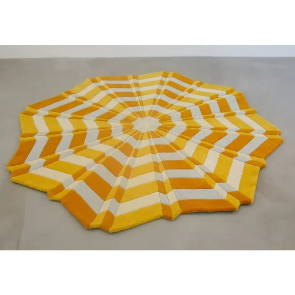 Annika Johansson's art painting Star as handmade rug in yellow and white, playful shape and 3d effect