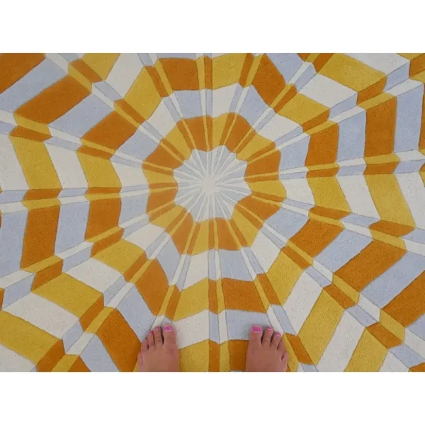 Annika Johansson's art painting Star as handmade rug in yellow and white, playful shape and 3d effect