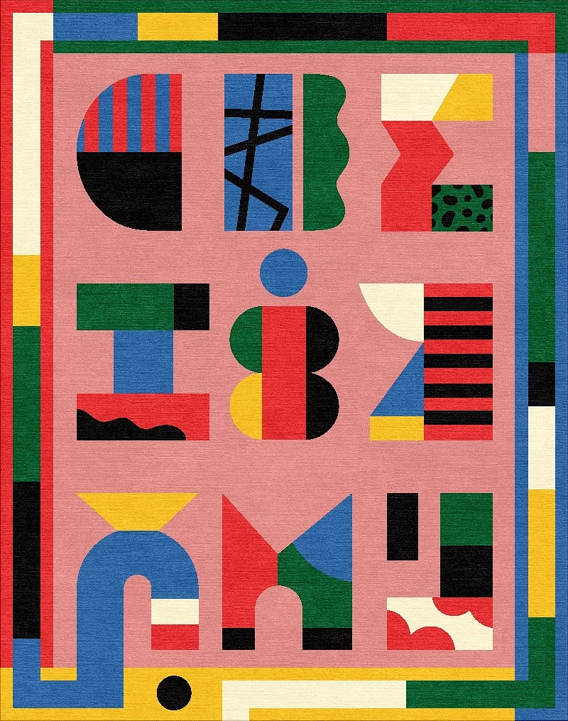 Tapis artistique personnalisé « Alfabeti » par Camilla Falsini et Rug Your Life, tapis rose avec des lettres colorées.