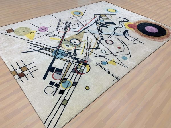 Nahaufnahme des Gemäldes „Komposition VIII“ von Wassily Kandinsky als handgefertigter Teppich von Rug Your Life. Die Hauptfarbe des Teppichs ist Creme, mit vielen leuchtenden Farben.