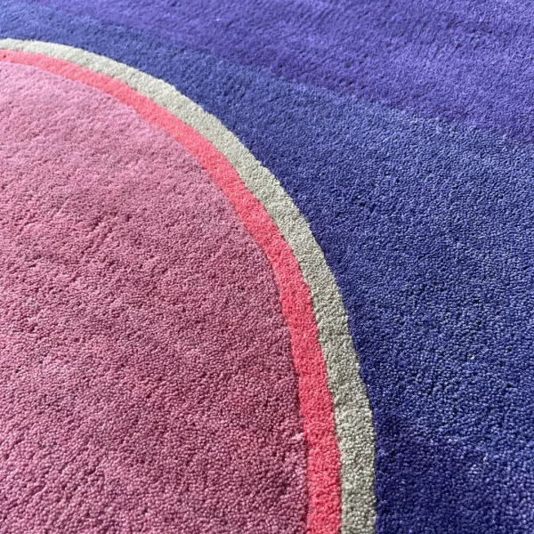 Nahaufnahme des rosa-roten Kreises auf dem Teppich nach Kandinsky Fazit
